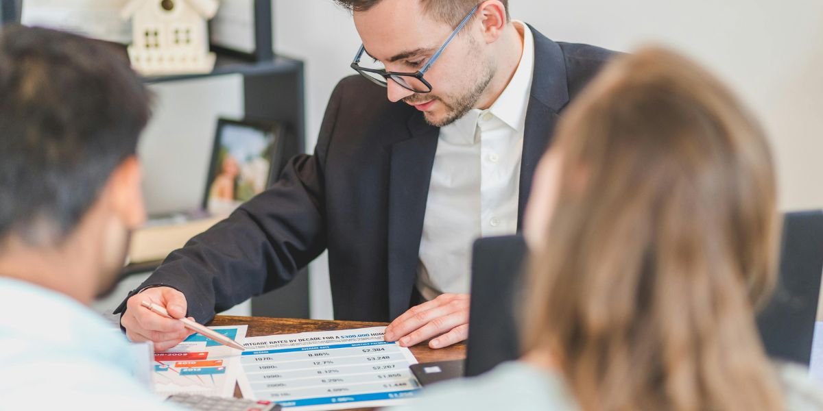 When Should a Small Business Hire an Accountant